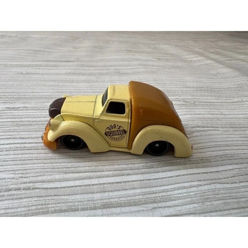 Disney UP dug hot wheels car